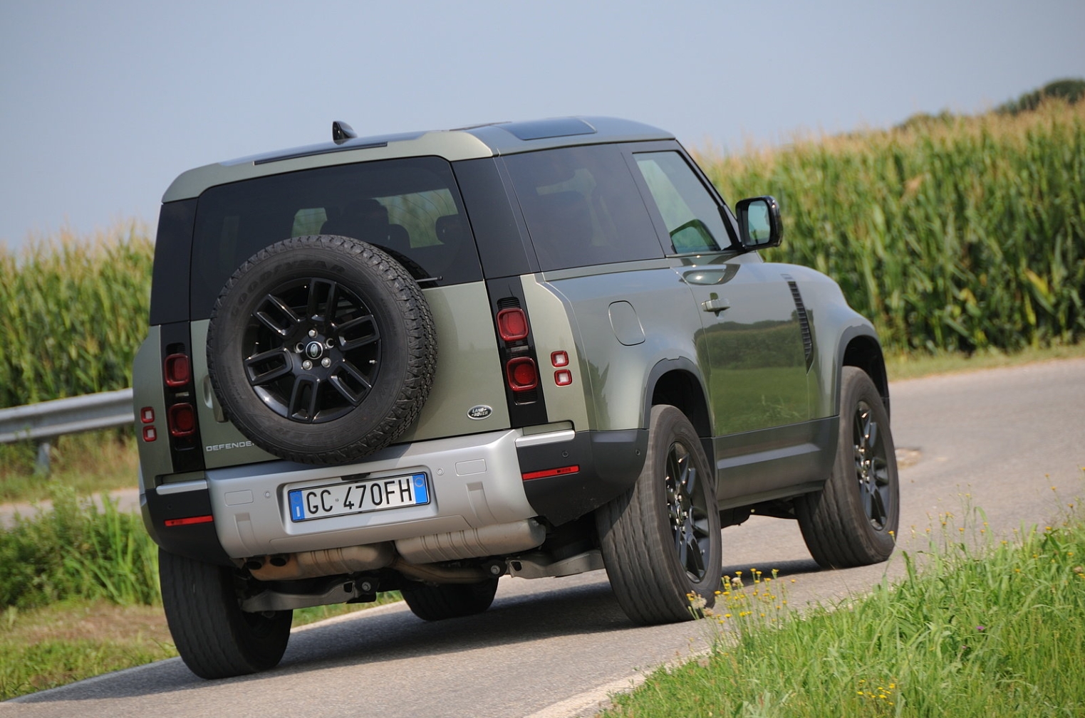 LAND ROVER DEFENDER - immagine 3