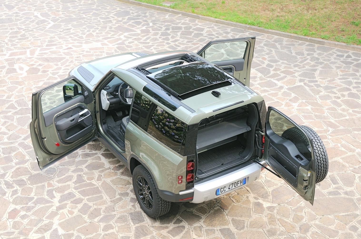 LAND ROVER DEFENDER - immagine 5