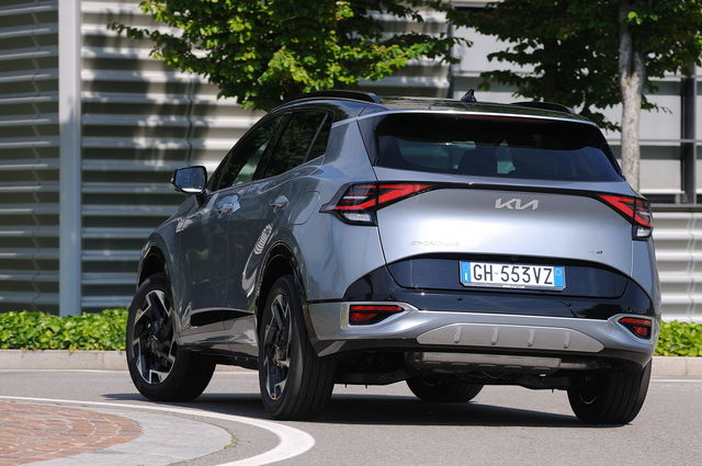 KIA SPORTAGE - immagine 2
