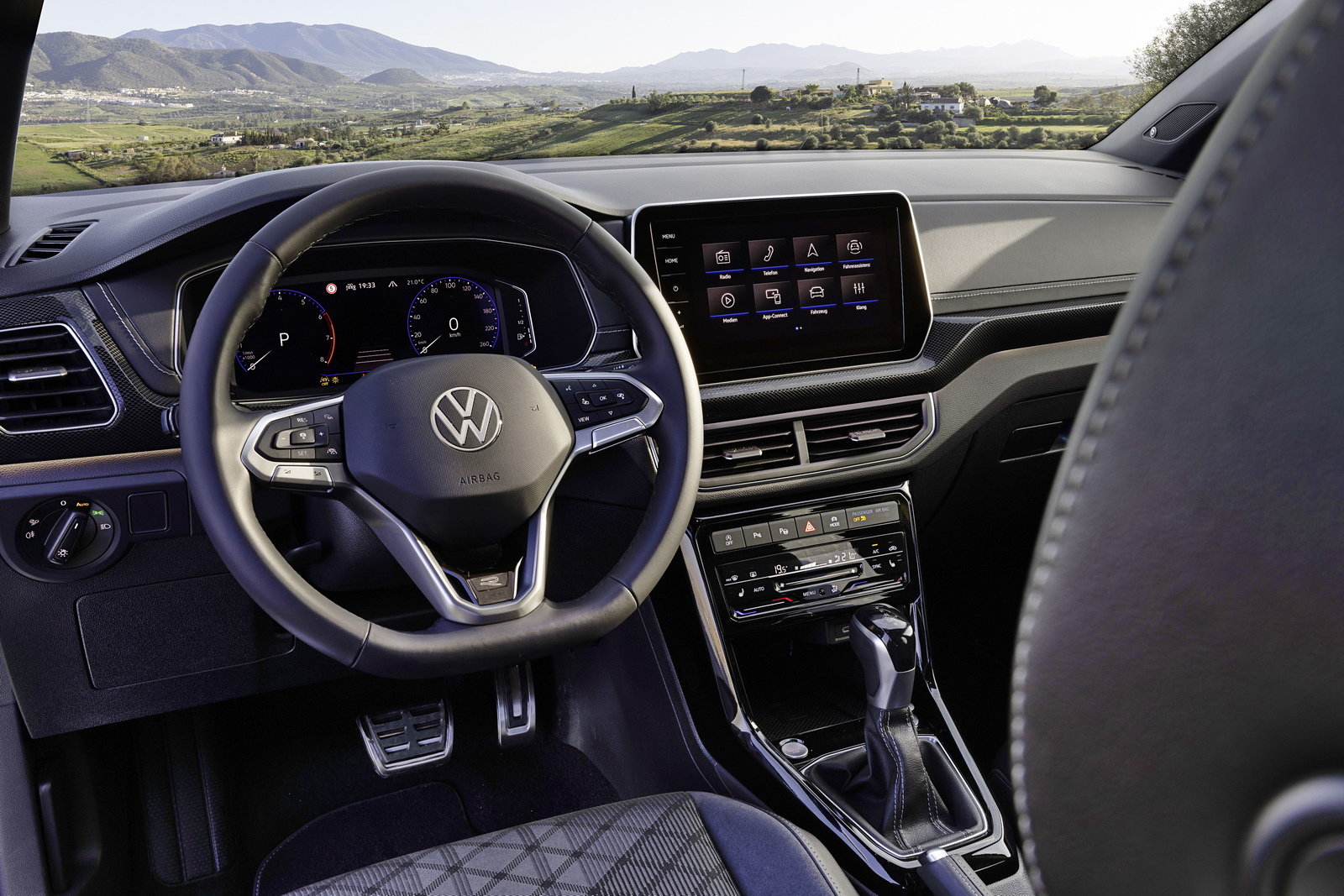 VOLKSWAGEN T-CROSS - immagine 5