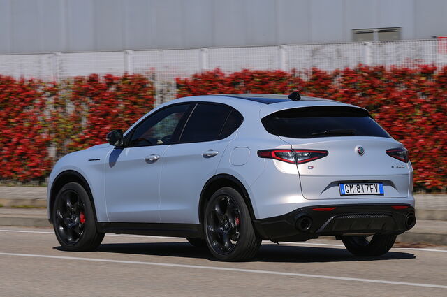 ALFA ROMEO STELVIO - immagine 2