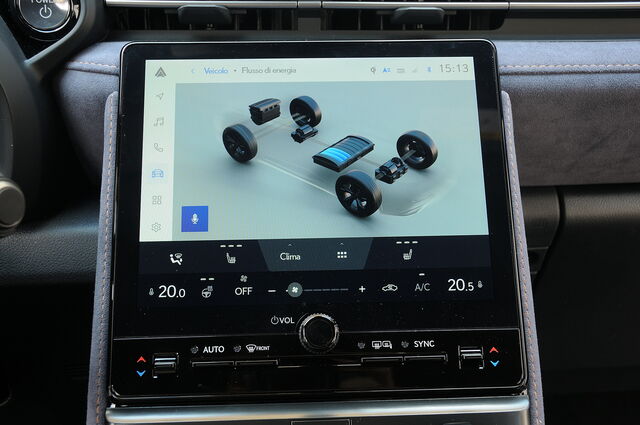LEXUS LBX - immagine 5